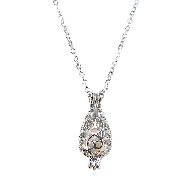 

Drop Pendant Pearl Necklace, Silver