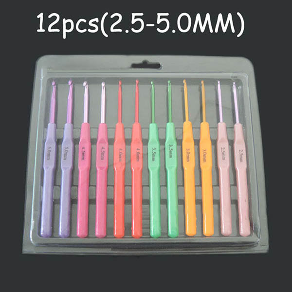 

12Pcs Different Size Colorful Plastic Handle Aluminium Oxide Crochet Hook Knitting Needles Set, White
