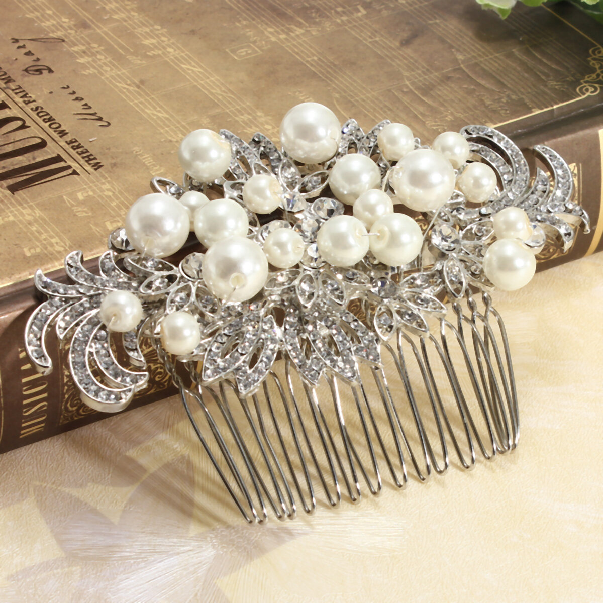 

Wedding Bridal Artificial Pearl Crystal Rhinestone Flowers Diamante Hair Clip Comb Headpiece