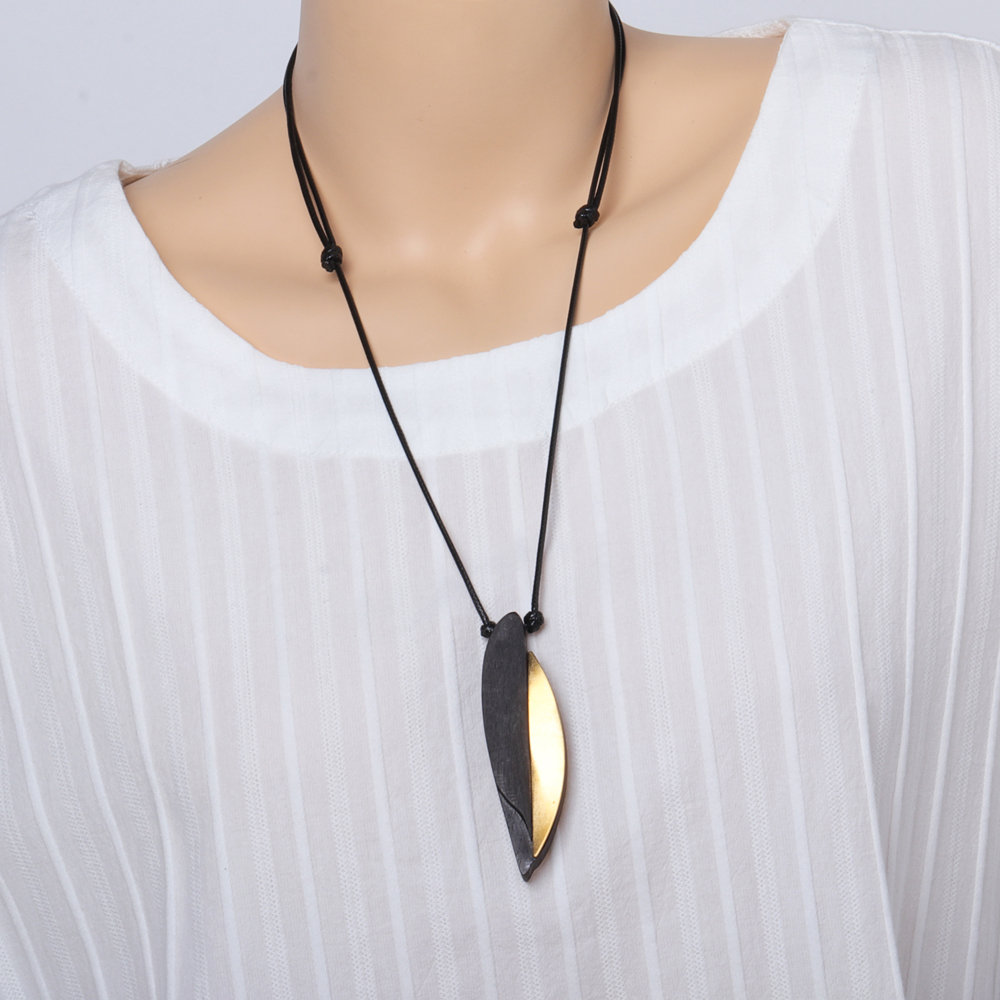 

Handmade Ebony Long Necklace, As picture